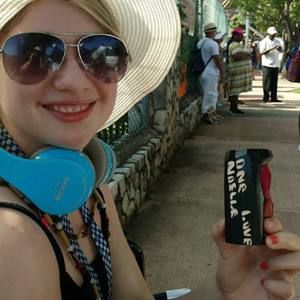 Meet your Posher, Noelle